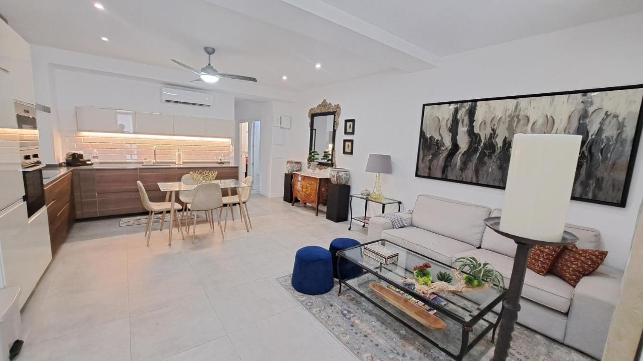 New! Renovated, Centrally Located, Private Entrance, Terrace Appartement Valencia Buitenkant foto