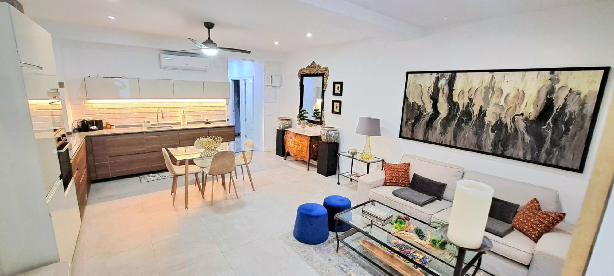 New! Renovated, Centrally Located, Private Entrance, Terrace Appartement Valencia Buitenkant foto