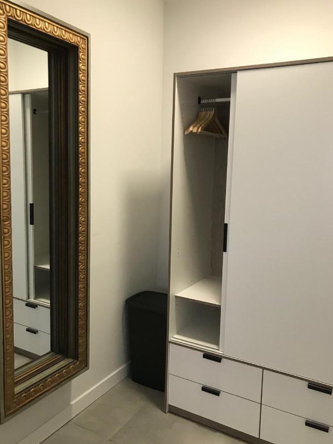 New! Renovated, Centrally Located, Private Entrance, Terrace Appartement Valencia Buitenkant foto